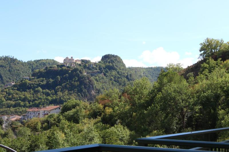 Double Room with Mountain View image 1