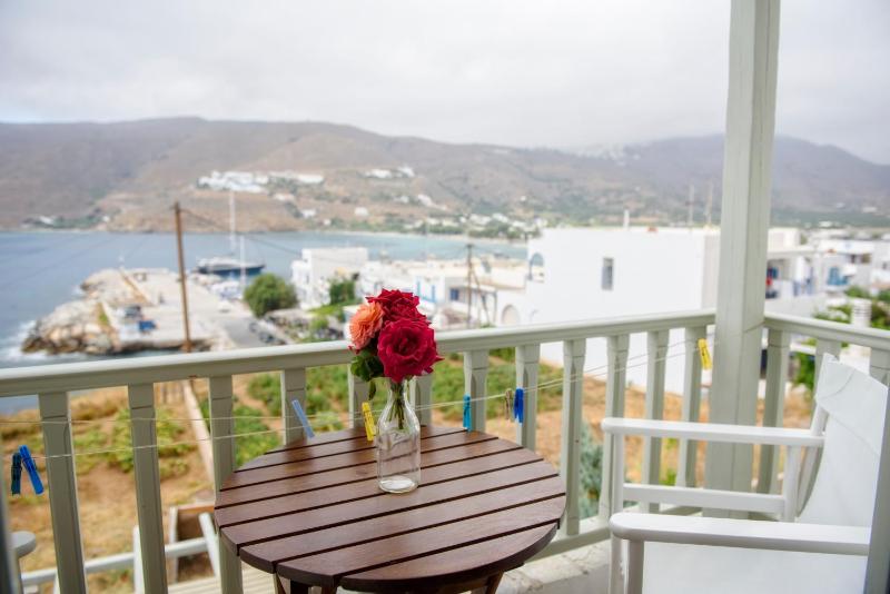 Double Room with Sea View image 4