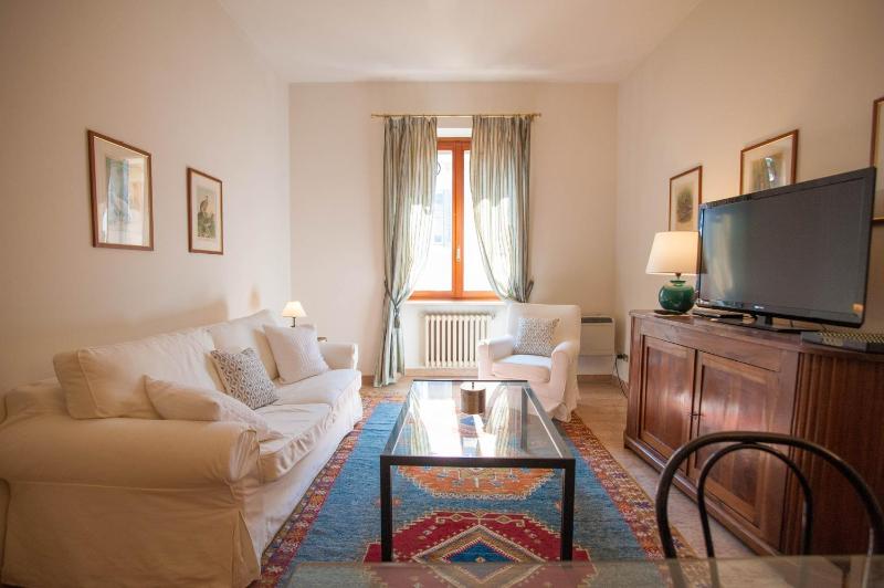 One-Bedroom Apartment image 1
