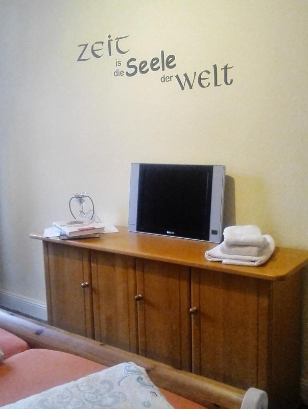 Standard Double Room image 3