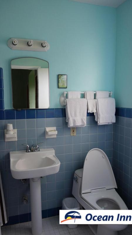 Deluxe King Room image 2