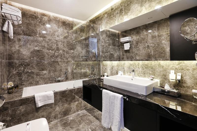 Mia Suite image 3