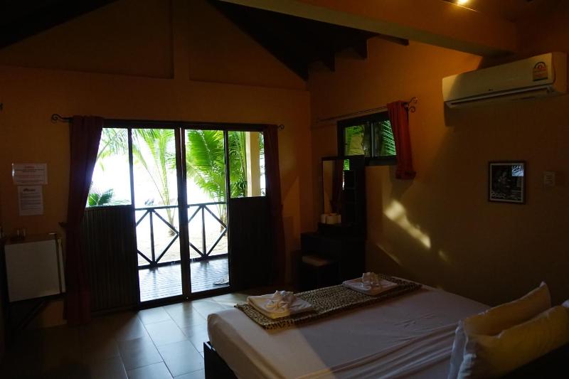 Moonhut Bungalows - image 16