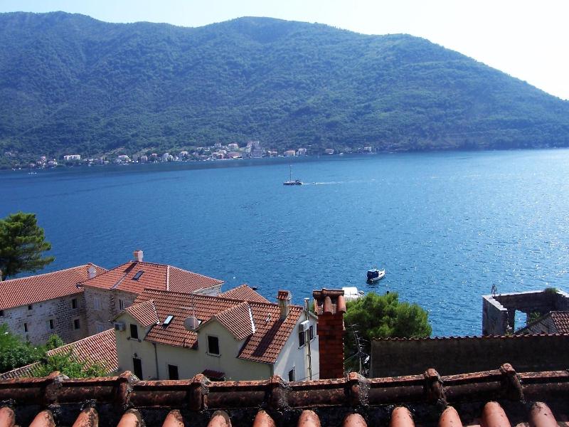 Duplex Two-bedroom Apartment with Terrace and Sea View image 3