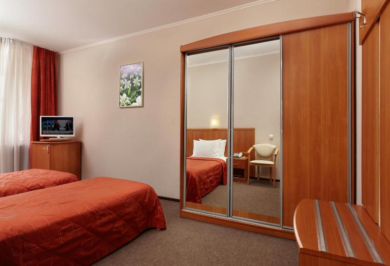 Standard Single Room image 3