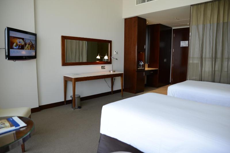 Centro Room – Twin Bed with Free Beach Access image 4