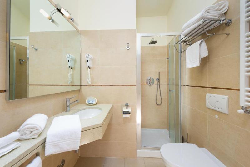 Triple Room image 3