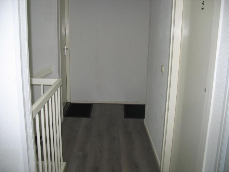 Double Room with Shared Bathroom image 3