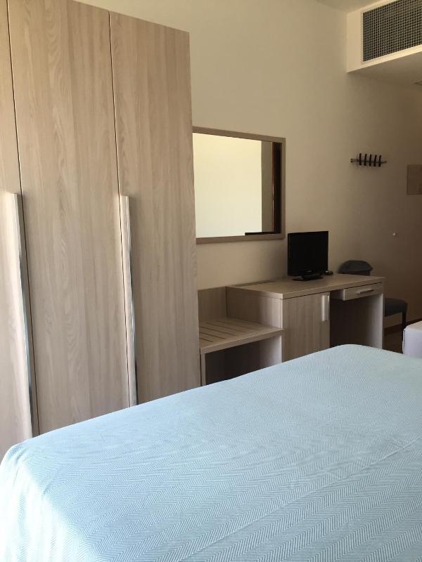 Double or Twin Room with Balcony and Sea View image 1