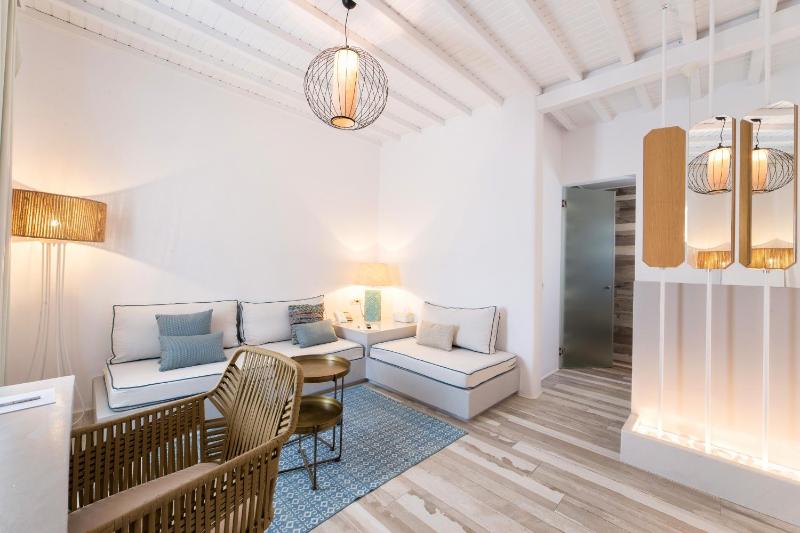 Grand Suite with Sea View image 3