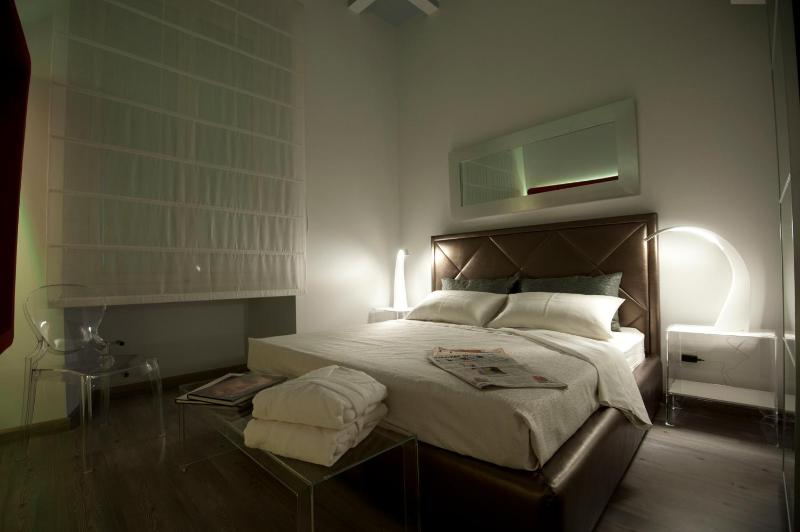 Classic Double Room with City View image 1