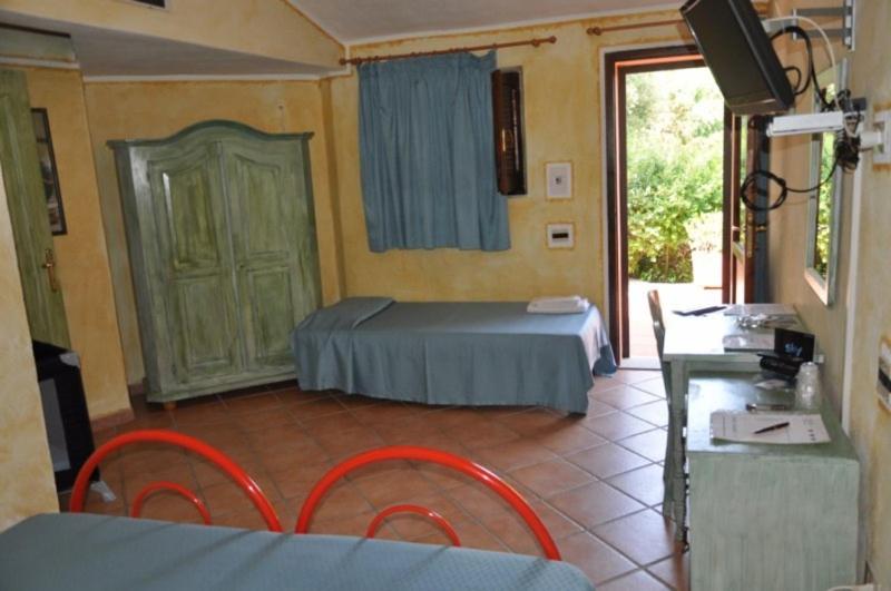 Triple Room image 2