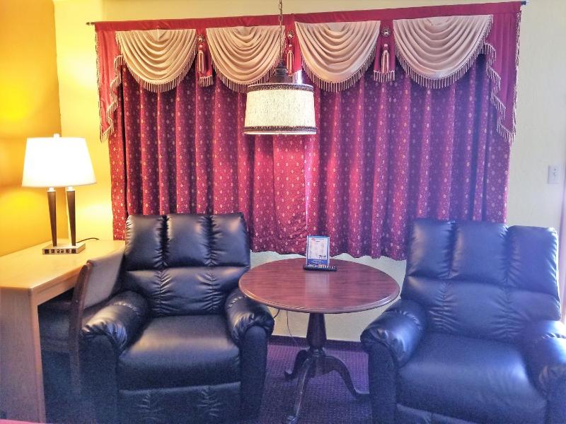 King Room image 2