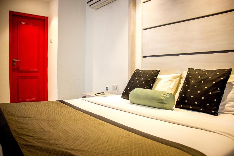 Standard Double Room image 2