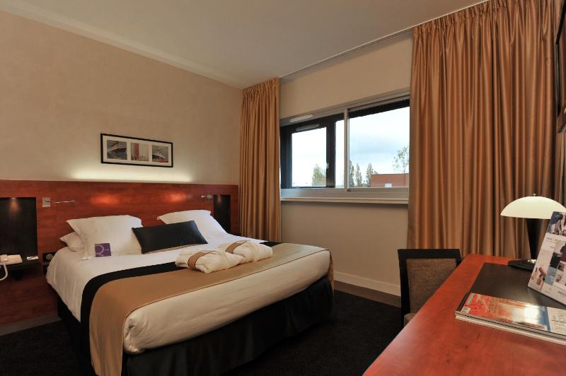Standard Queen Room image 2