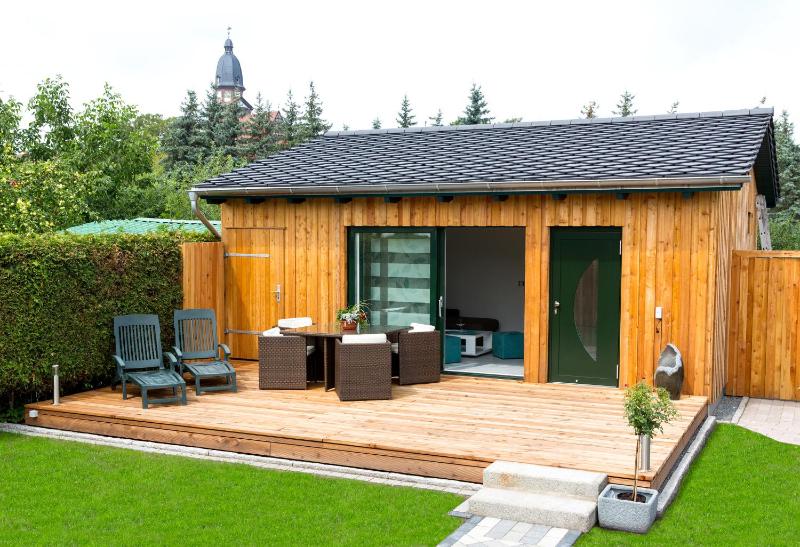 Deluxe Bungalow with Garden View image 2