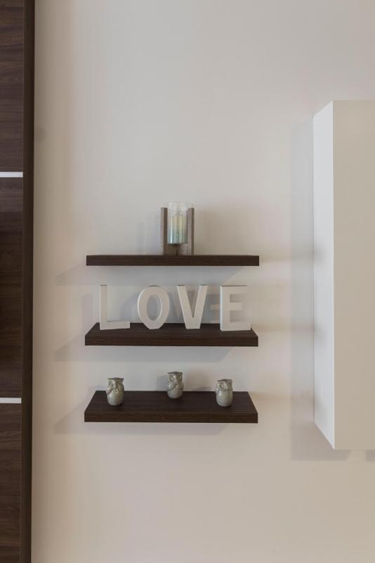 One-Bedroom Apartment image 2