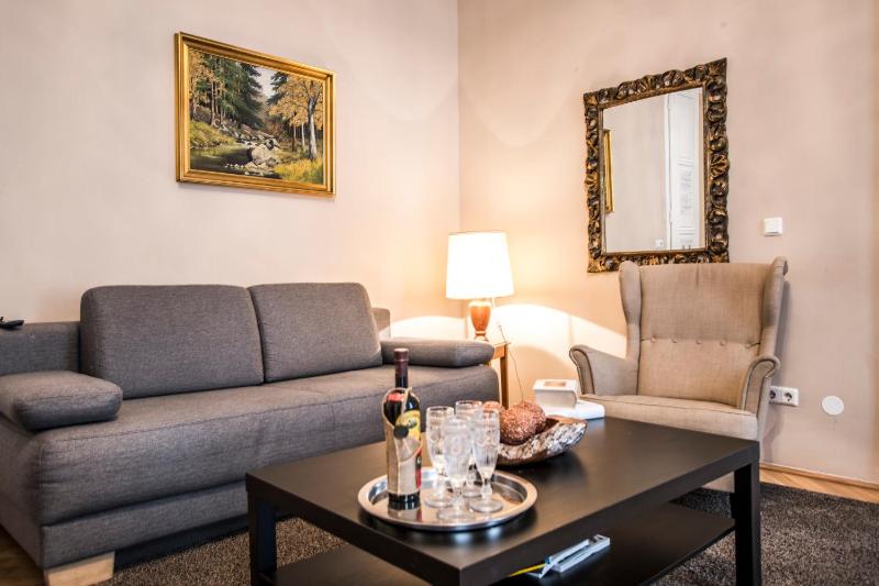 One-Bedroom Apartment with Balcony - Gonzagagasse 3, 1010 Vienna image 4