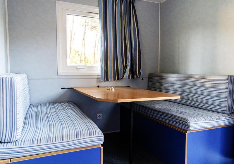 Mobile Home (2 Adults) image 3
