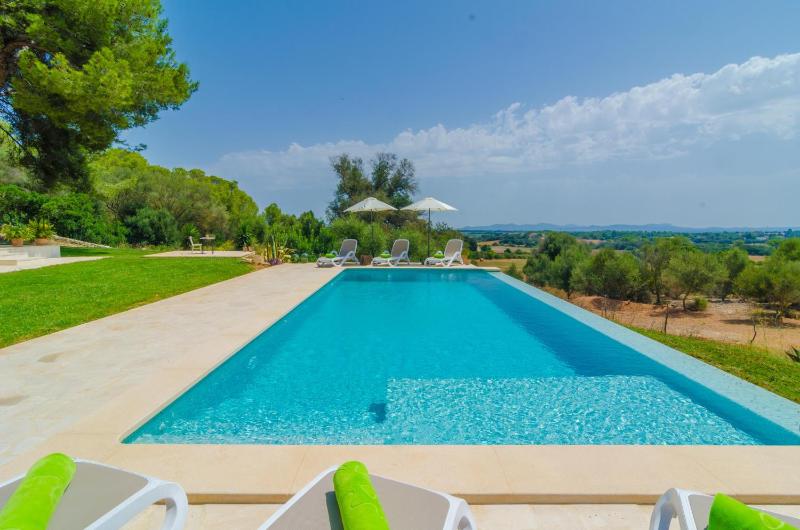 Three-Bedroom Villa image 4