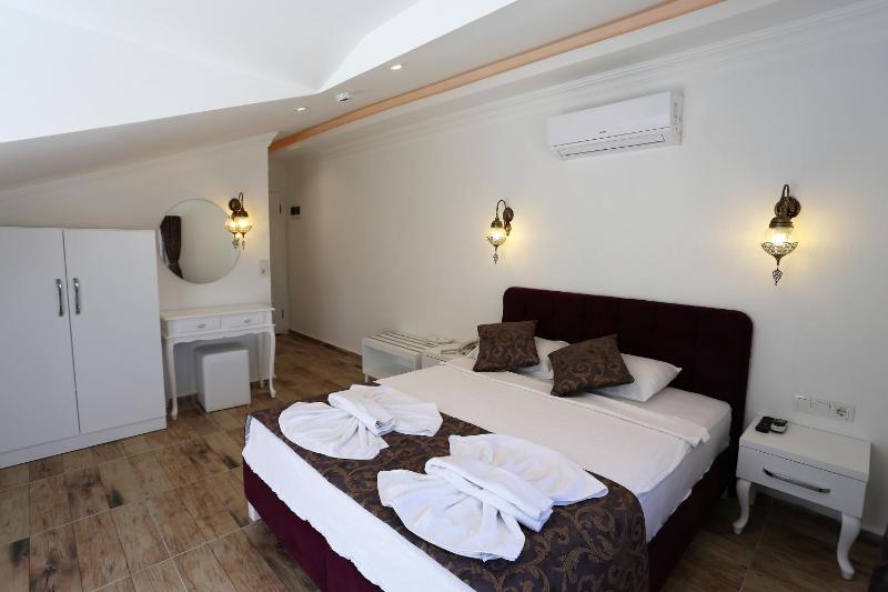 Double Room image 2