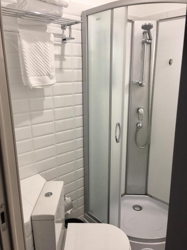 Single Room image 3