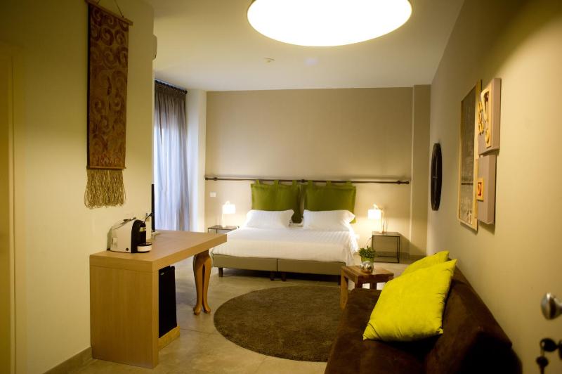 Double or Twin Room with Balcony image 2