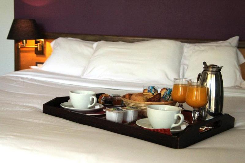 Superior Double or Twin Room with Terrace image 4