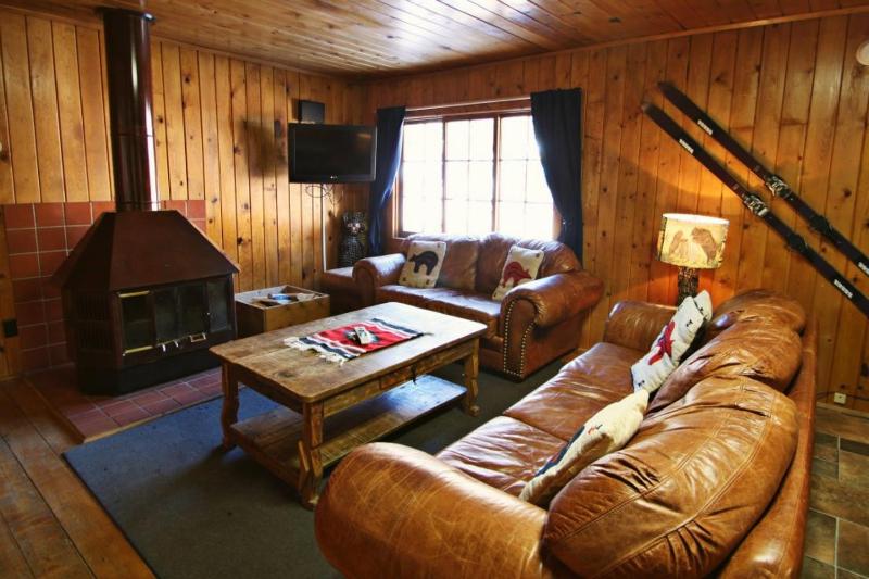 Three-Bedroom Apartment image 3