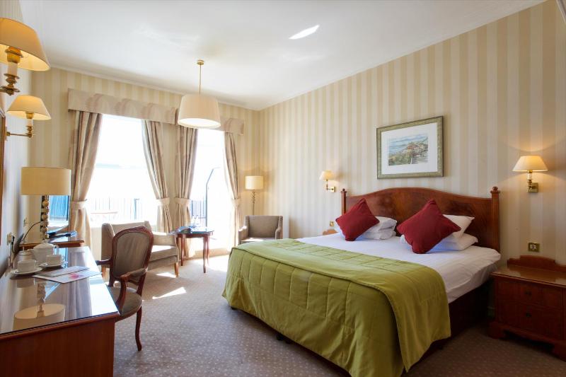 Suite with Sea View image 4