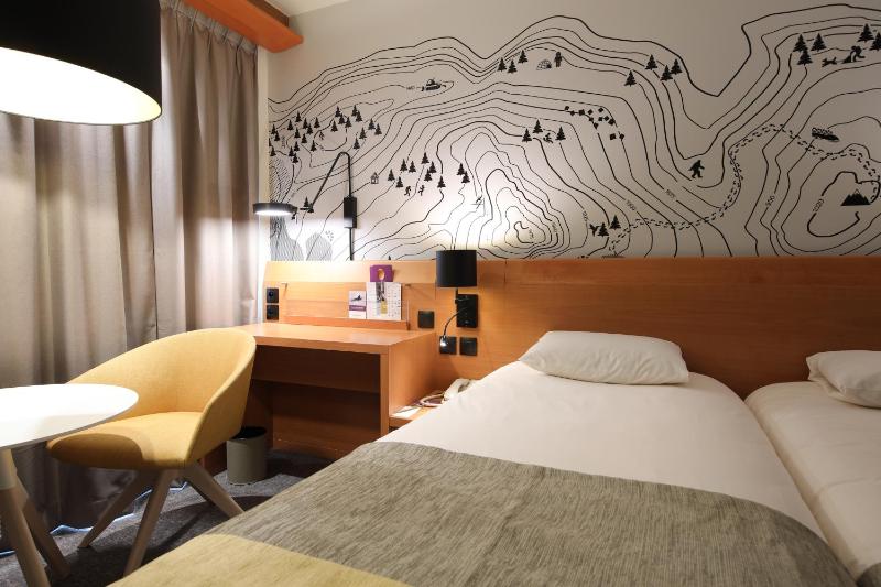 Standard Room with Two Single Beds image 4