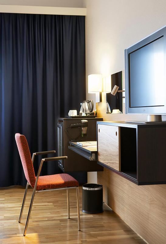 Standard Double Room  image 4