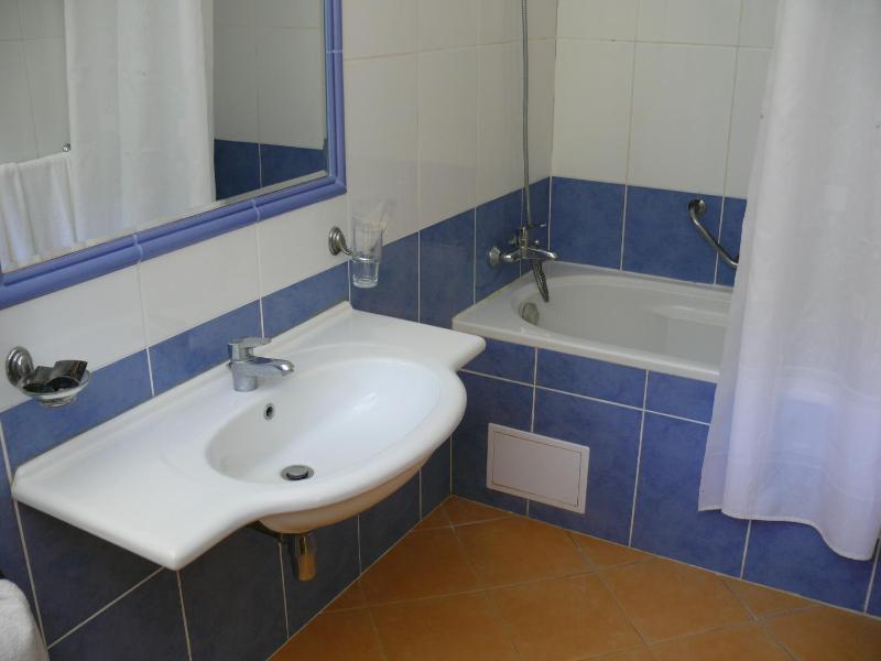 Junior Suite with Balcony image 4