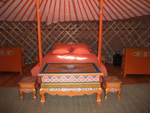 Yurt image 1