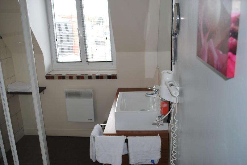 Superior Double Room - Port View image 2