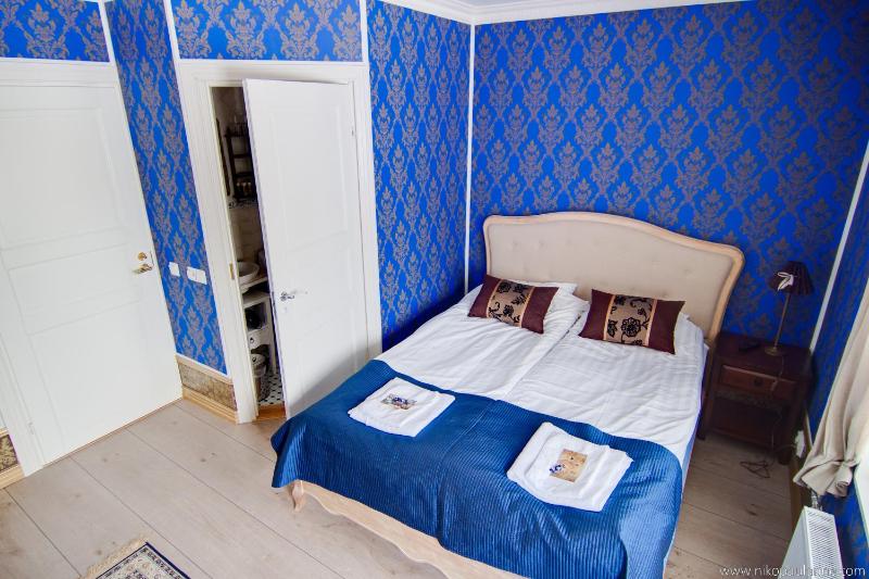Double or Twin Room with Bathroom image 2