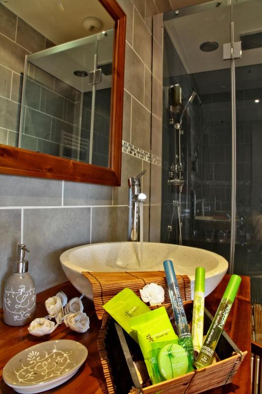 Superior Queen Room image 1