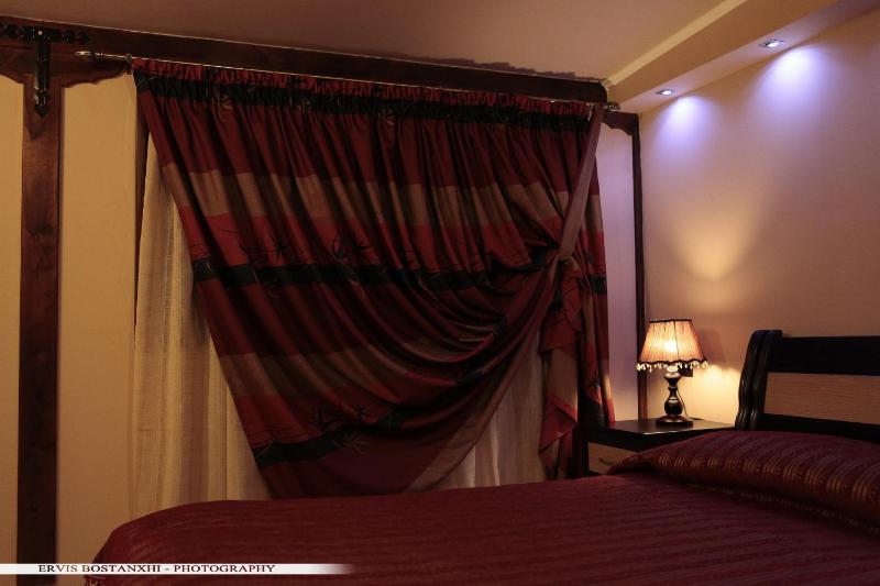 Double Room image 3