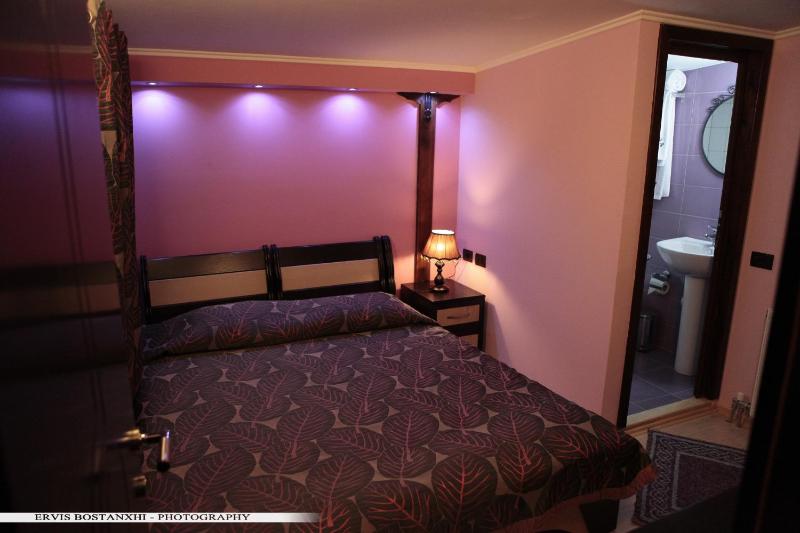 Double Room image 2