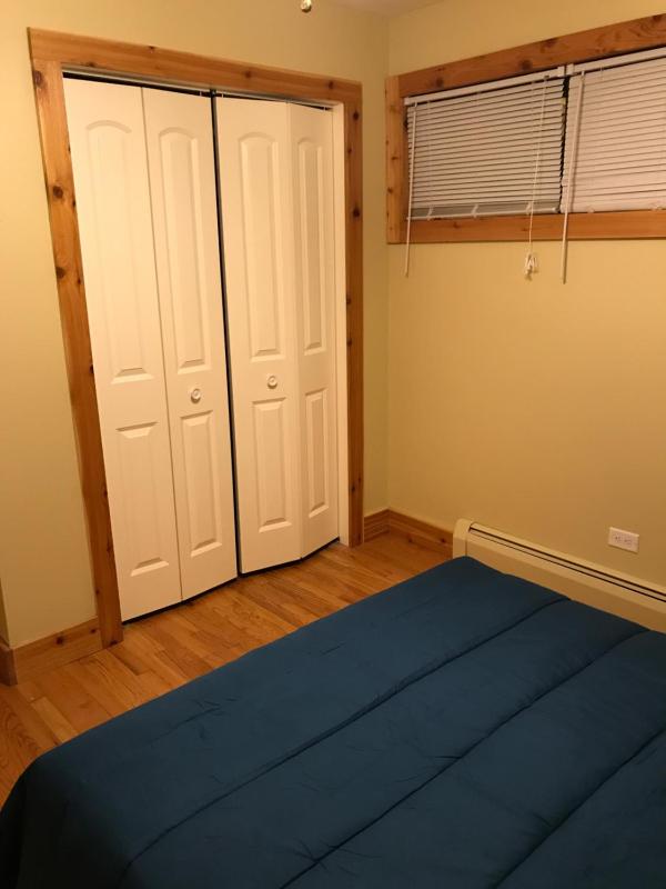 Double Room with Shared Bathroom image 4