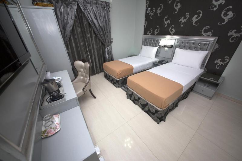 Standard Double or Twin Room image 2