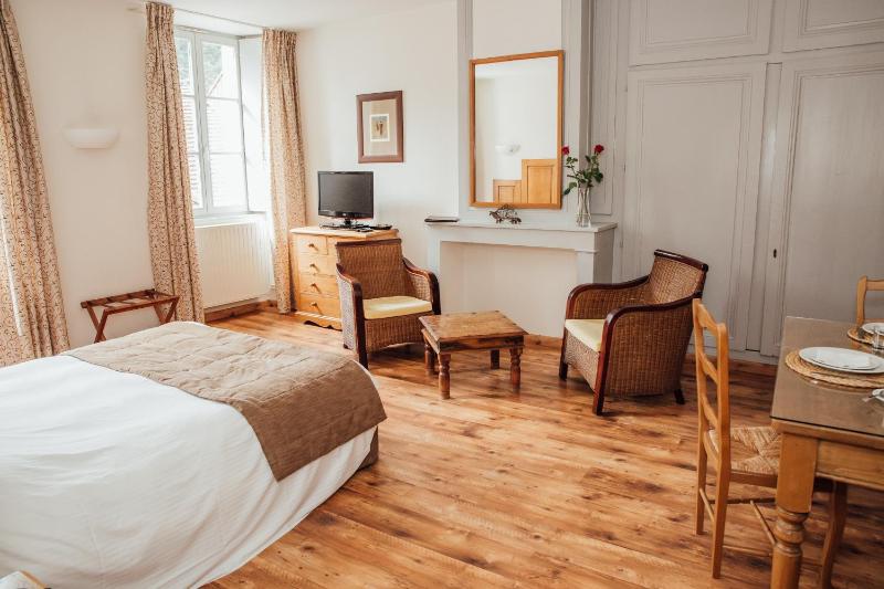 Superior Double Room image 4