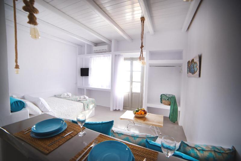 Superior Studio with Sea View (2 Adults)  image 1