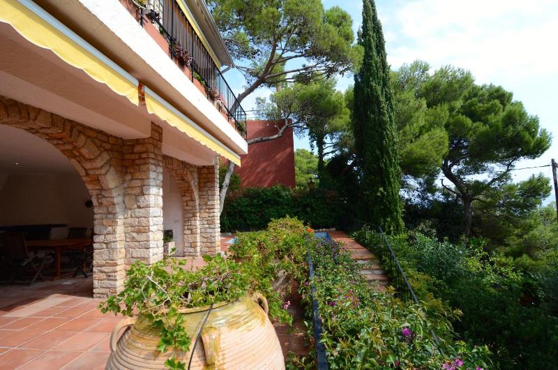 Villa with Sea View image 2