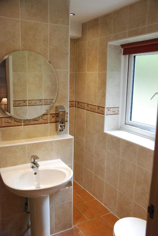 Double Room image 3
