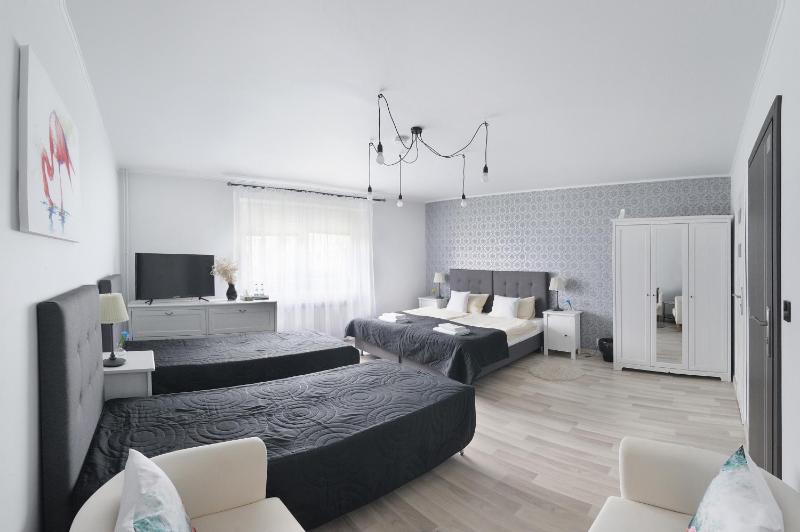 Deluxe Triple Room image 1