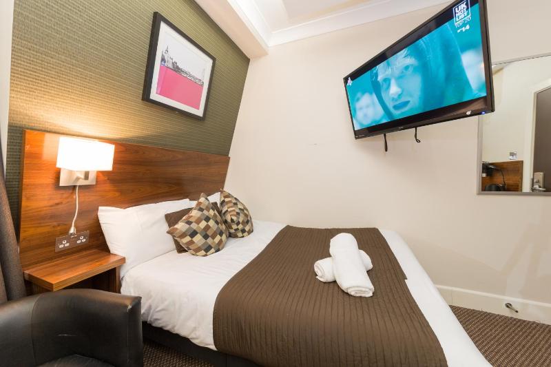 Double Room with Private Bathroom image 3