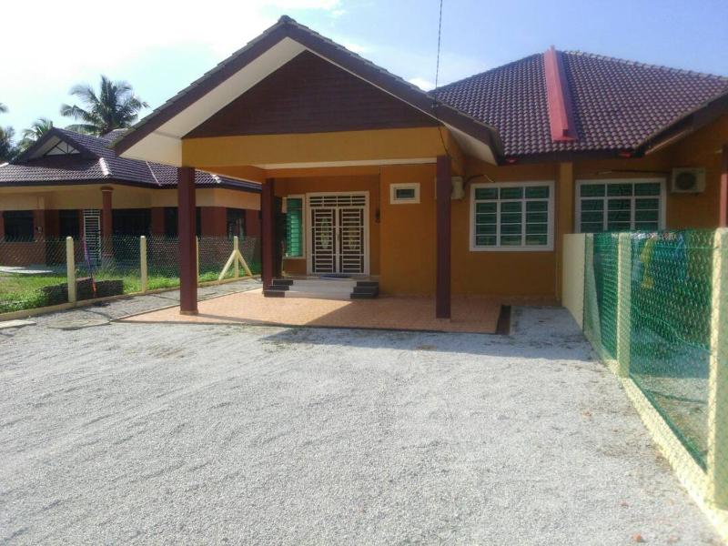 The Seroja Homestay Gong Badak - image 3