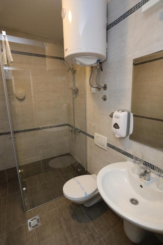 Double Room with Private Bathroom image 3