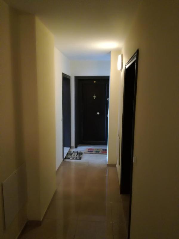 Apartment with Bathroom and Kitchen image 4